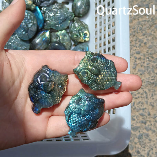 Handcrafted owl shaped blue flash labradorite crystal carving for wholesale