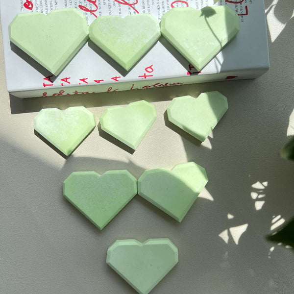 Natural Chrysoprase Heart Crystal Healing Stone Wholesale