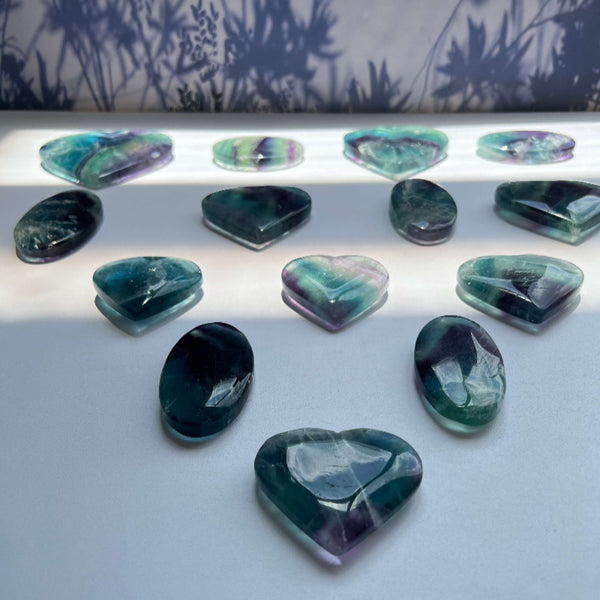 Purple fluorite heart crystal for wholesale suppliers