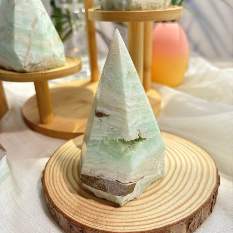 Natural Hemimorphite Crystal Point Blue Green Formation Wholesale