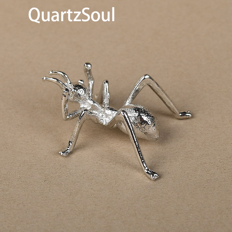 Metallic Ant Crystal Display Stand for Sphere Collection