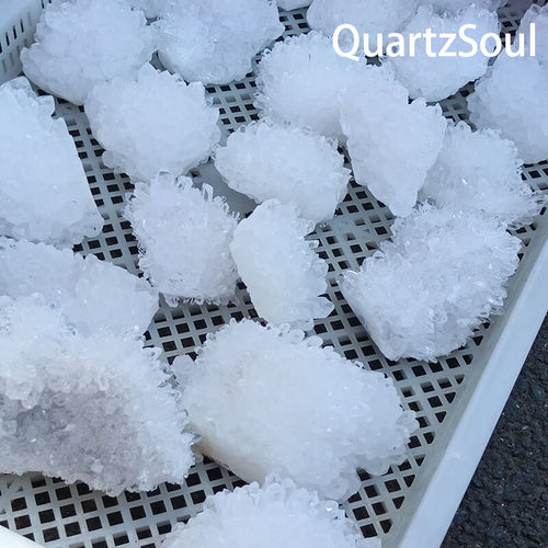 Natural white quartz crystal clusters for wholesale supply
