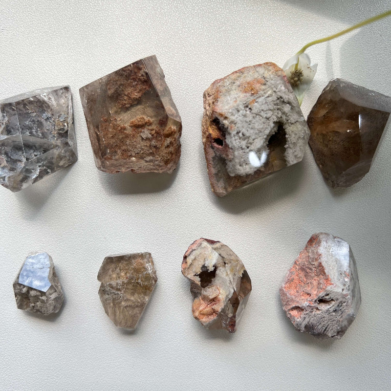 Wholesale Garden Quartz Crystal with Natural Green Inclusions