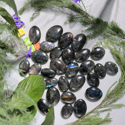 Wholesale Natural Labradorite Palm Stones