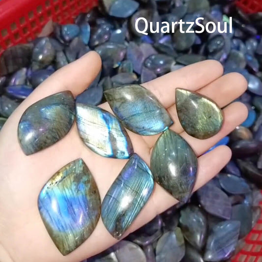Bulk labradorite crystal selection with vibrant flash for wholesale buyers