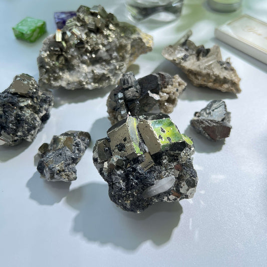 Premium Chalcopyrite Quartz Crystal Wholesale Healing Stones