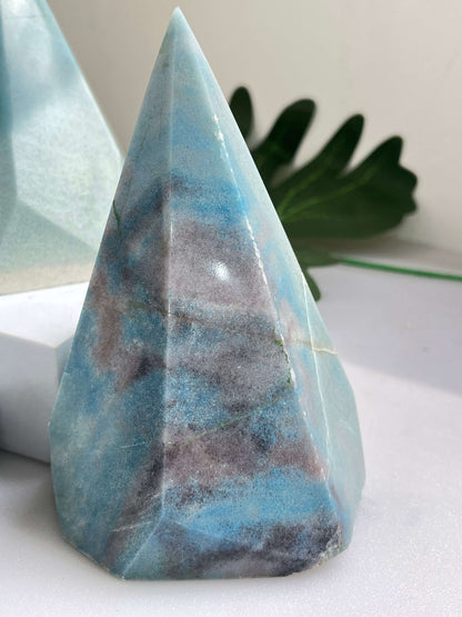 Multiple views of natural Trolleite crystal point