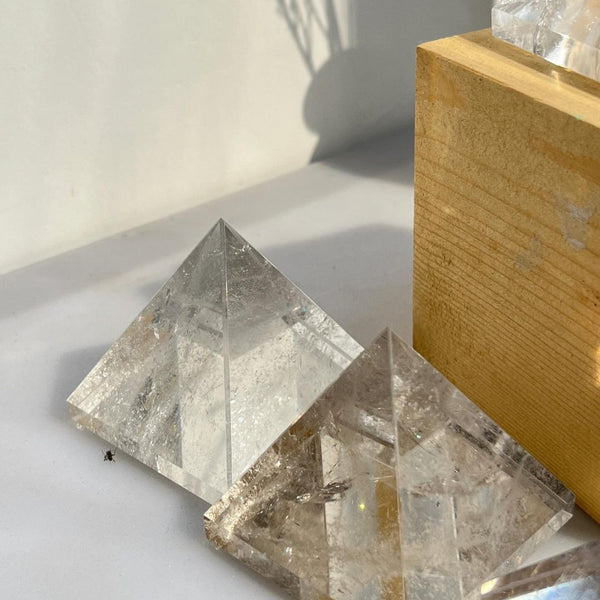 Natural clear quartz healing stones available at wholesale prices