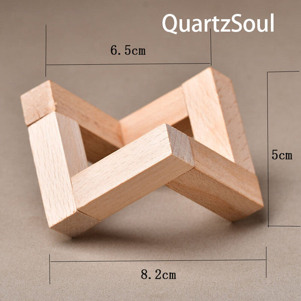 Small crystal display stand for spheres and collectibles, 8.2cm x 5cm