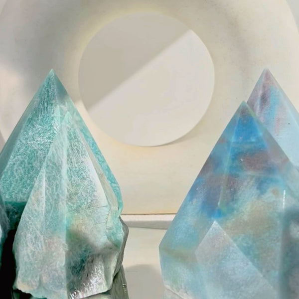 Natural formation patterns in wholesale Trolleite points