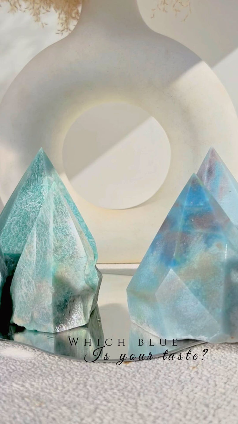 Natural formation patterns in wholesale Trolleite points