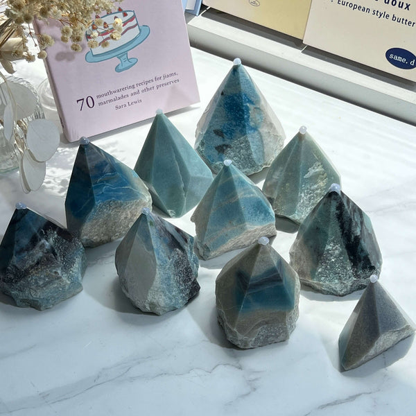 Trolleite Tower Point Premium Crystal for Wholesale Suppliers