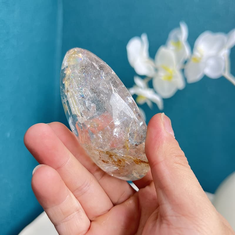 White Smoky Quartz Crystal Free Form Light Reflection Properties
