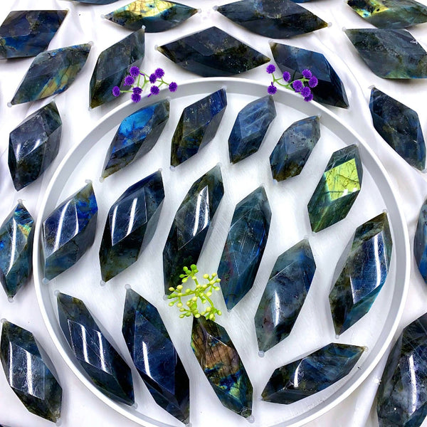 Premium wholesale Labradorite Polyhedron crystal with blue flash