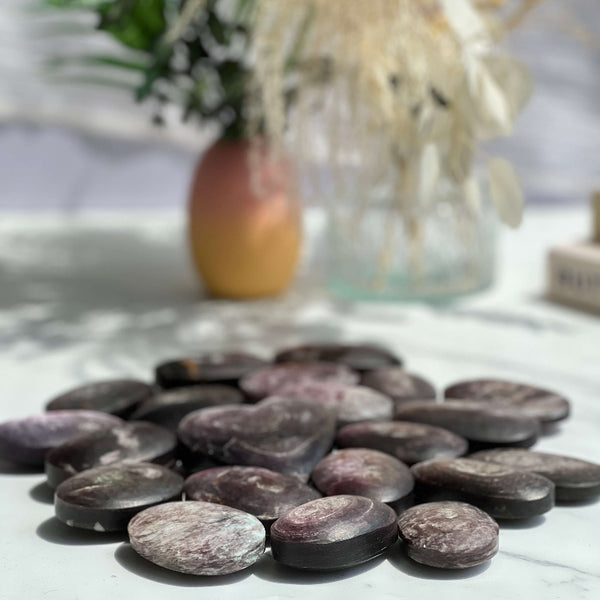 Natural Purple Mica Palm Stone Wholesale for Crystal Healing