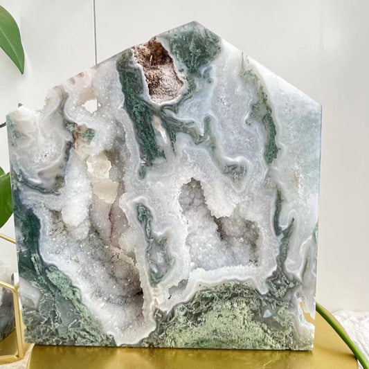 Natural druzy moss agate free form crystal with green patterns